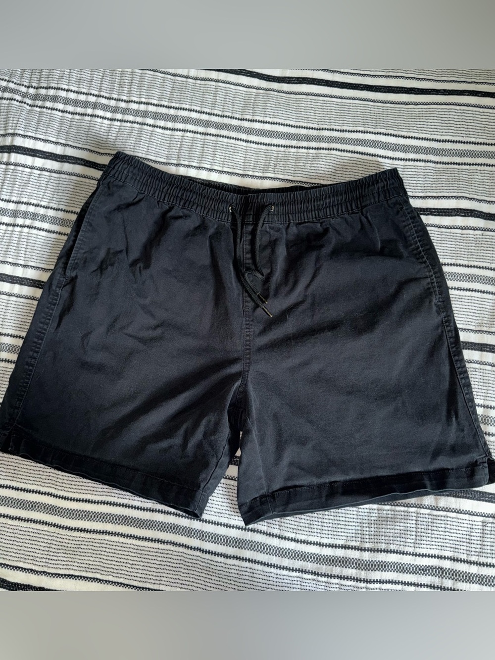 Forever 21 men’s pull on shorts XL